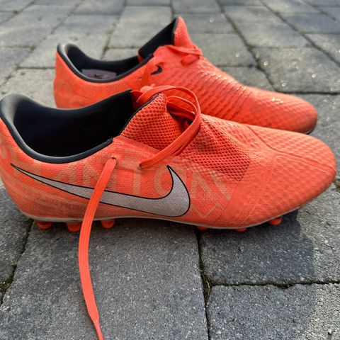 Nike phantom fotballsko str 40