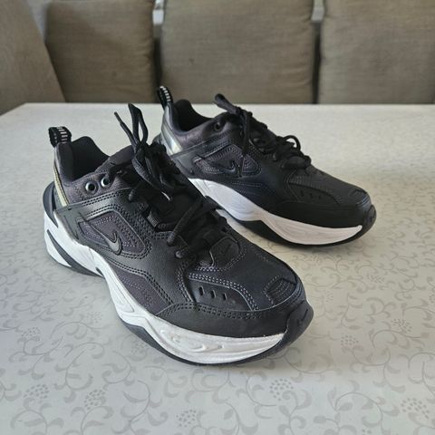 Nike M2K Tekno str. 38,5