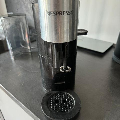 Nespresso Alteier med melkeskummer