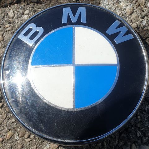 OE Bmw E39 E46 emblem logo 8203864