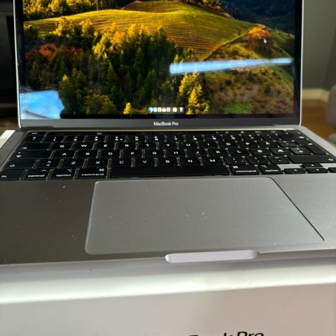 MacBook Pro 13” 2020 i5, 512 GB, 16 GB RAM