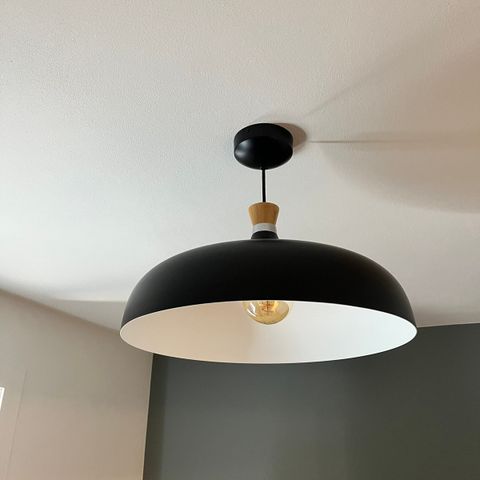 Lindø designlamper sort og hvit