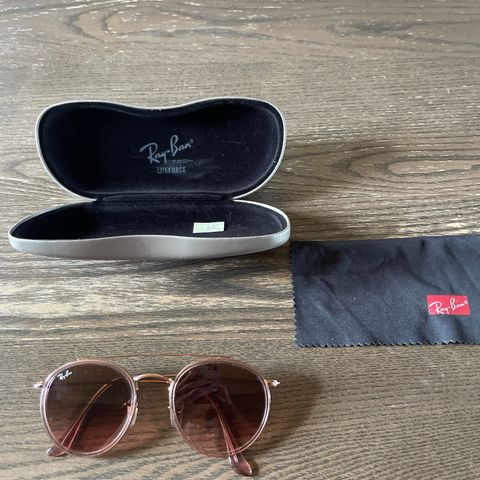 Ray Ban