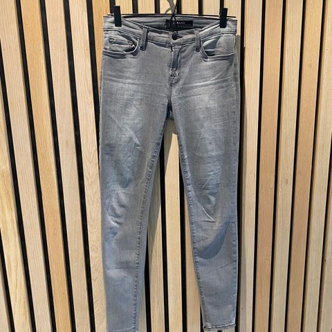 Tøff grå jeans fra J.Brand. Str 27.