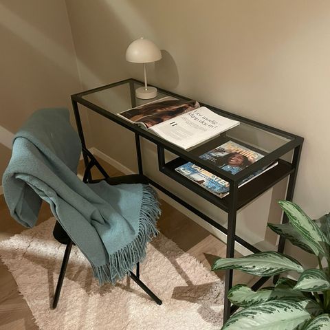 Vittsjø laptopbord/konsollbord fra IKEA