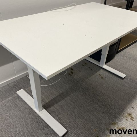 Skrivebord i hvitt fra Horreds, 140x80cm, pent brukt
