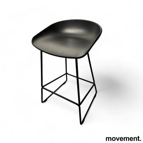 8 stk Barkrakk / barstol fra HAY, About a stool, sete / understell i sort, sitte