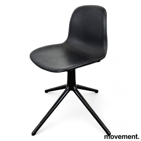 2 stk Konferansestol / besøksstol i sort fra Normann Copenhagen, modell Form, pe