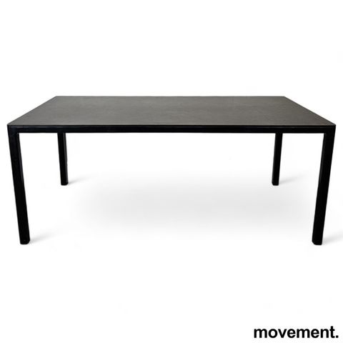 Møtebord / konferansebord i sort fra HAY, modell T12, 180x80cm, pent brukt