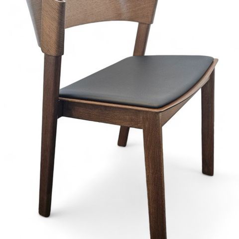 28 stk Muuto Cover Side Chair, Stained dark brown ramme, sete i Easy Black leath
