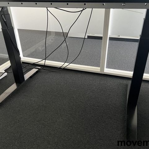 2 stk Understell for skrivebord med elektrisk hevsenk i sort fra Svenheim, passe