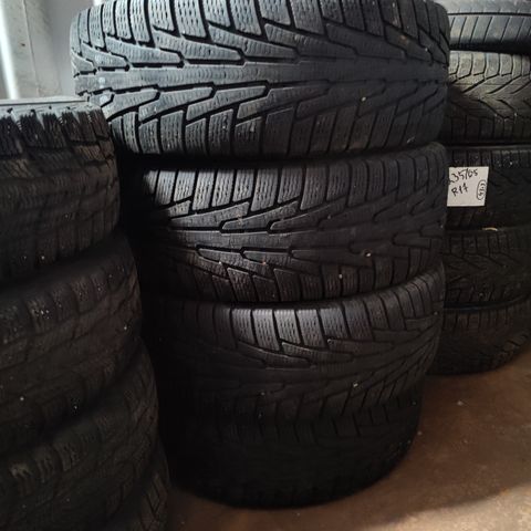 265/65R17 Nokian Hakkapelitta R SportUtility vinterdekk