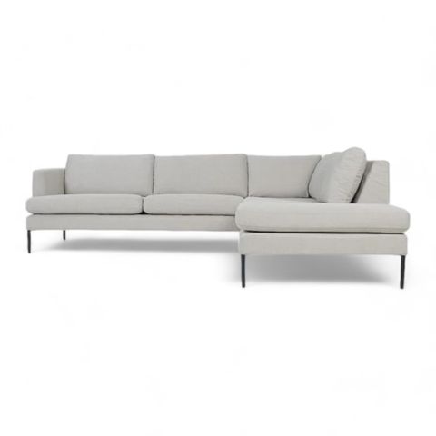 Fri Frakt | Helt nytt | Beige Ava sofa med sjeselong fra Kid