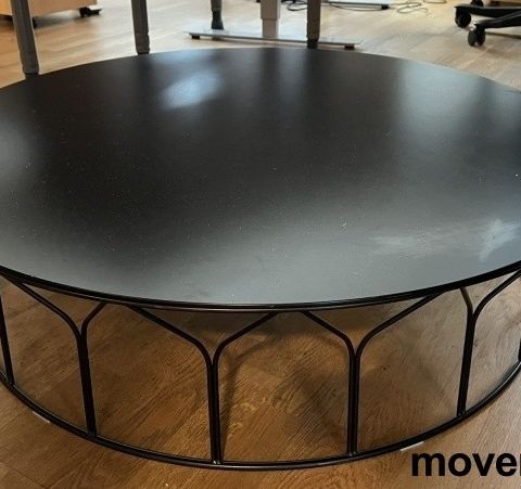 Loungebord / sofabord i sort fra Offecct, modell Circus, Ø=100cm, høyde 27cm, br