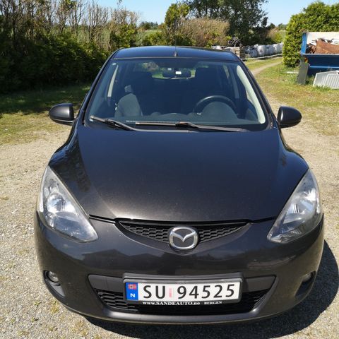 MAZDA 2 2010-DELER