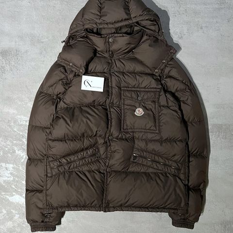 Moncler K2 Jakke (Strl 4)