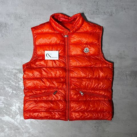 Moncler Gui Vest (Strl 5) Nypris 8.400,-