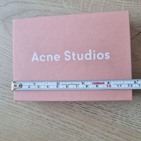 Acne studios kortholder papir eske 12cm x 9cm