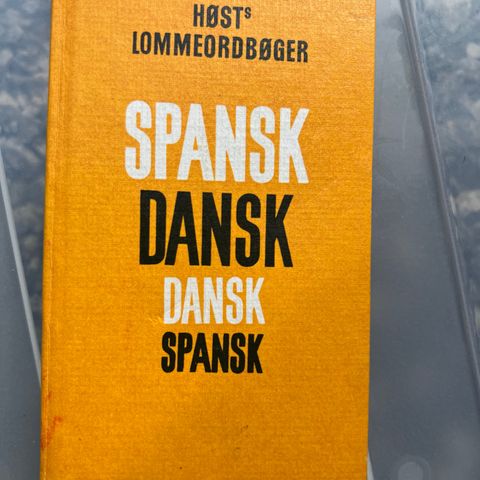 Lommeordbok: SPANSK DANSK. Høst&søn