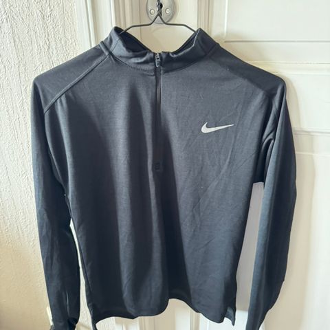 Nike zipgenser