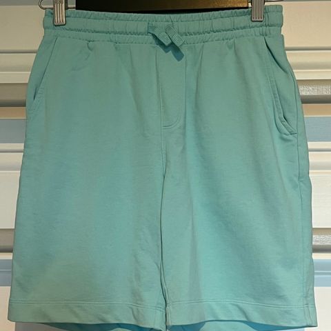 Mintgrønn shorts fra Cubus str 158/164