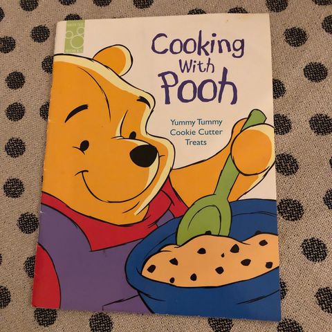 Cooking with Pooh / Ole Brum engelsk hefte / bok (hentes/sendes)