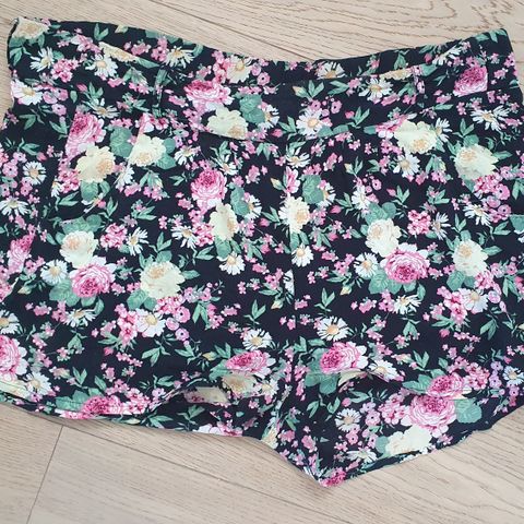 Shorts blomstermønster, gina tricot