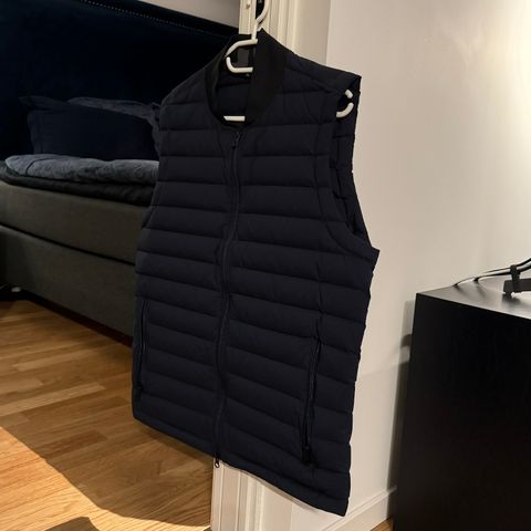 J.Lindeberg vest