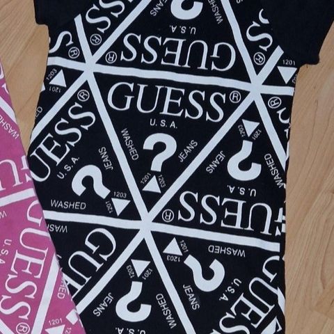 Guess kjole jente