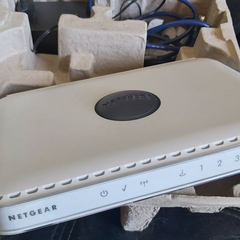 NETGEAR ROUTER