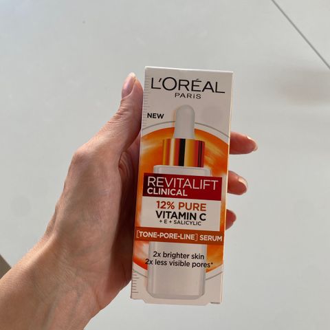L'Oréal Paris Revitalift Clinical 12% Pure Vitamin C Serum 30ml 1