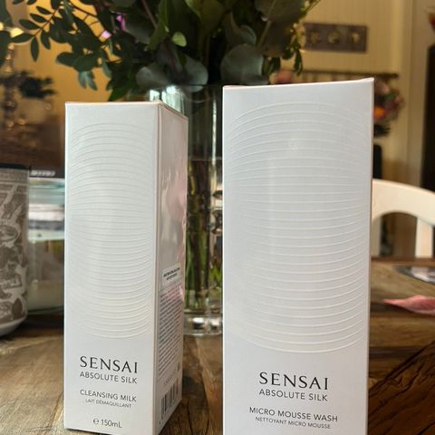 Uåpnet Sensai Absolute Silk Micro Mousse wash & Cleansing Milk