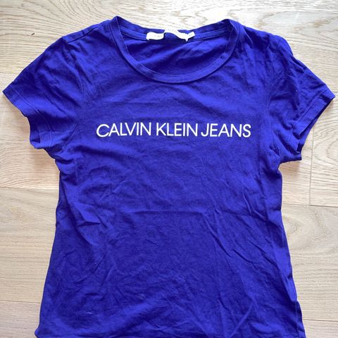 Calvin Klein Jeans t-skjorte str xs