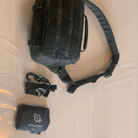 NY PRIS Tenba Axis V2 sling kamera bag