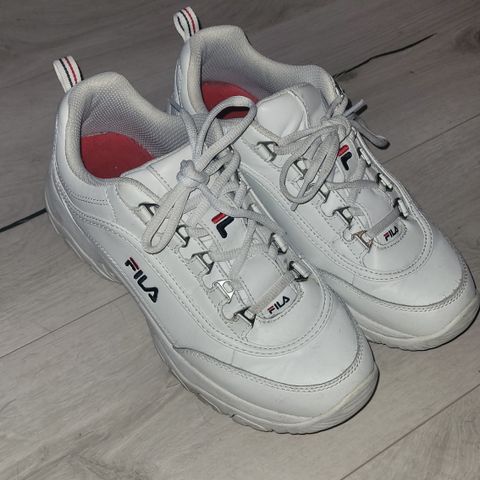 Fila str 41