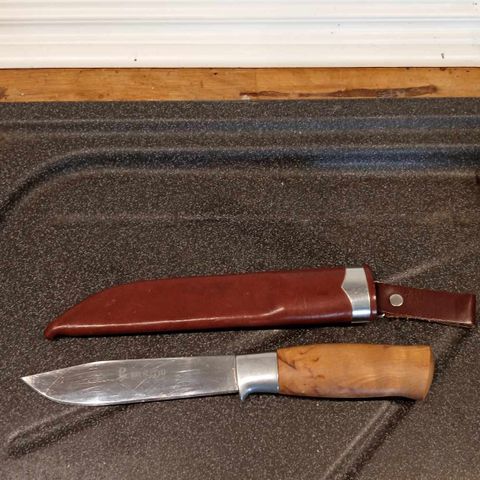 Hunter kniv selges