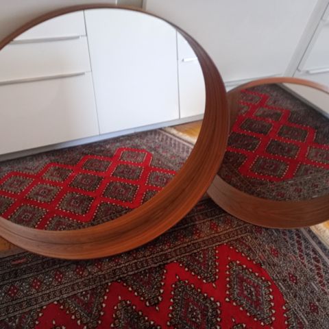 Stockholm speil i valnøttfinér 80 cm i diameter til salgs