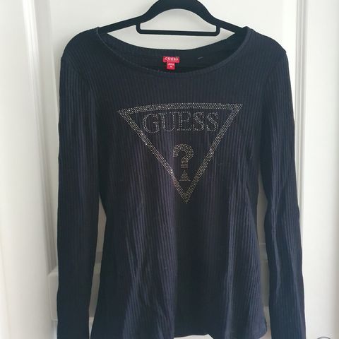 Svart GUESS genser, M