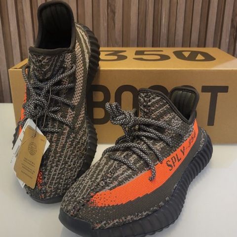 Yeezy 350 DARK Beluga RF 42 2/3