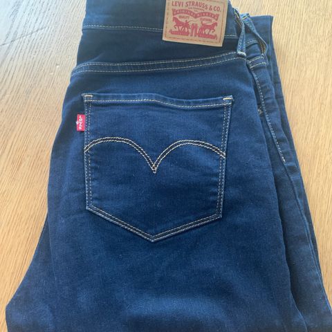 Levis high rise skinny