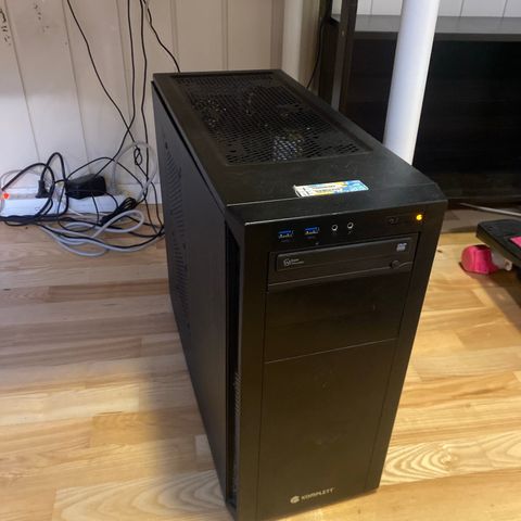 Komplett PC - Intelcore i5 - GeForce GTX 750 Ti