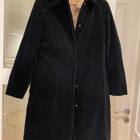 Fløyel trenchcoat kåpe sort  Tricot str.40/42