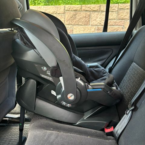 BeSafe iZi Go X1 bilstol for nyfødt og oppover med base