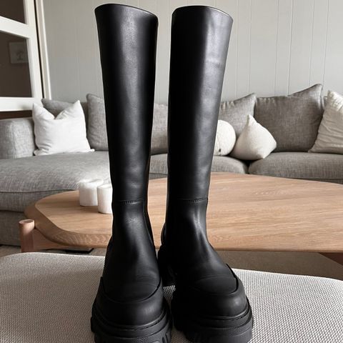 NY! Ganni støvletter - high tubular leather boots str 38