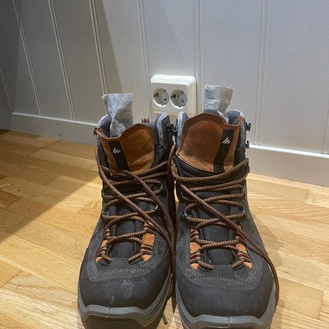 Winter shoes - EU Size 45