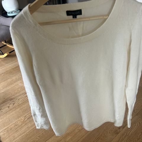 100% lammeull genser fra Tricot i Offwhite