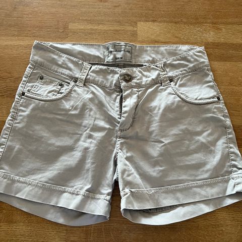 Shorts str M