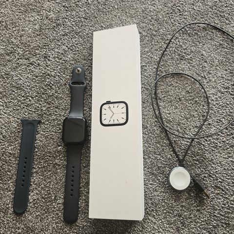 Apple Watch Series 7 45mm Aluminium