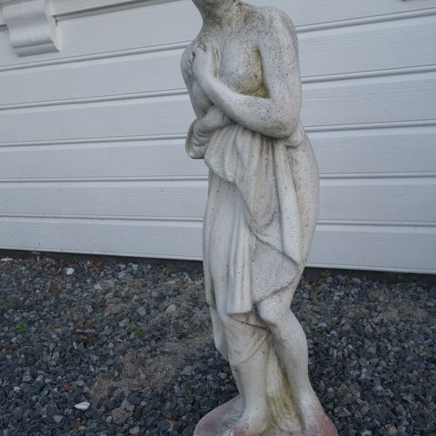 Hagefigur i betong