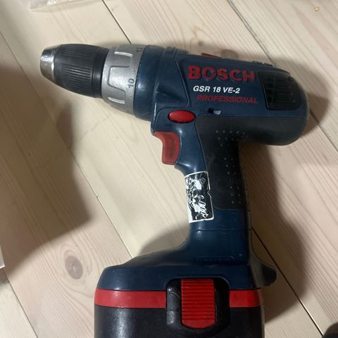 Bosch 2 stk drill Blå bosch GSR 18 VE-2 .3 stk batteri